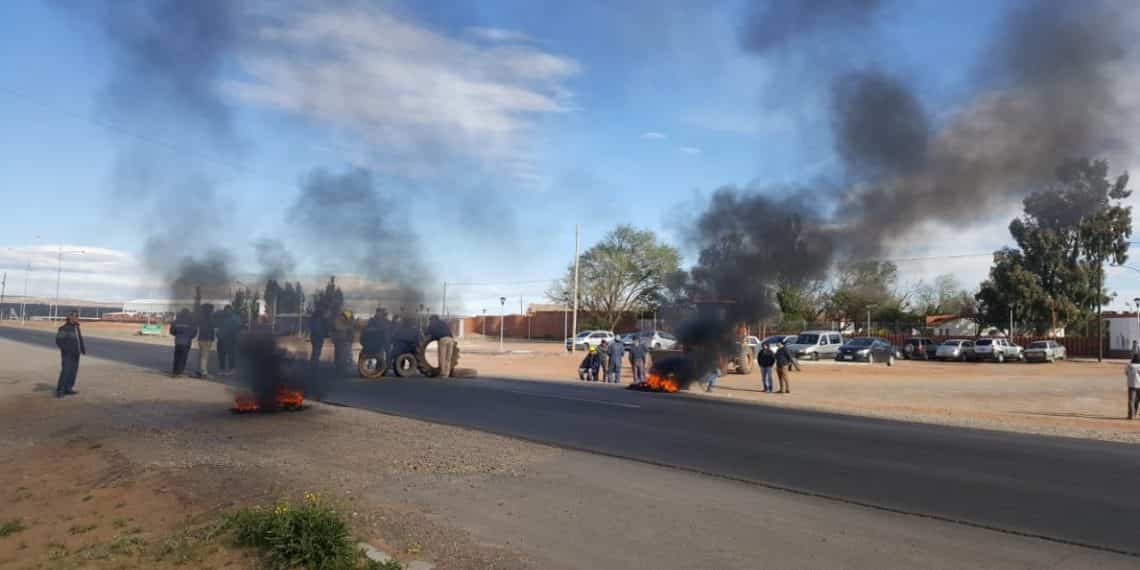Ceramistas cortaron la ruta 22 pero ya está liberado el paso hacia Zapala