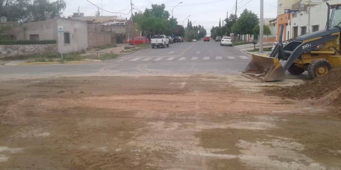 Concluyó la reparación del caño de agua en el barrio Centro de Cutral Co