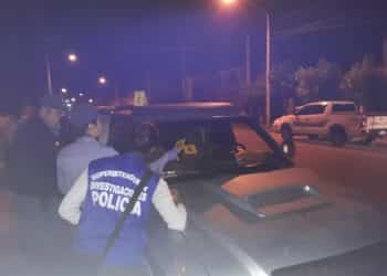Atacaron a militantes de la lista “Violeta” del MPN que hacían pegatinas en Neuquen