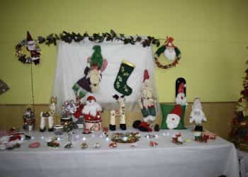 Sigue la muestra de manualidades navideñas en Huincul
