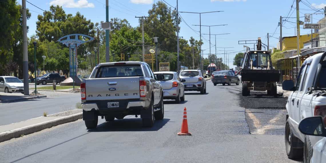 Huincul hace bacheo y reasfaltado