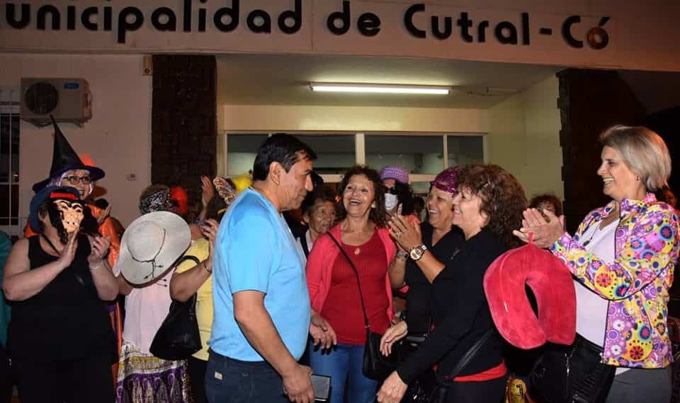 Partió el primer contingente de abuelos hacia Las Grutas