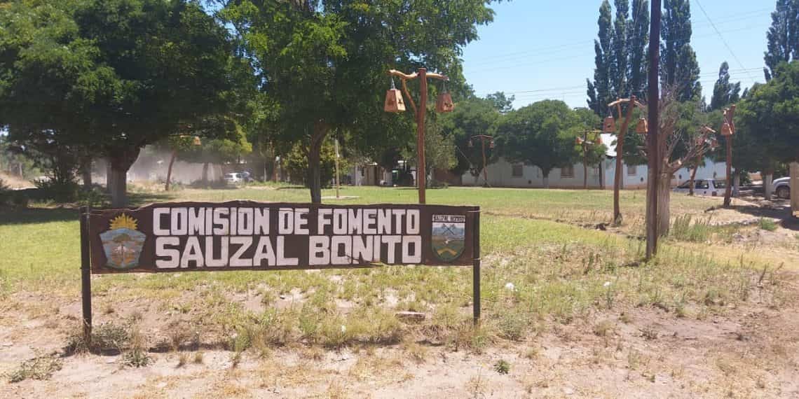 Tras el corte de ruta, los vecinos de Sauzal Bonito consiguieron agua potable y el arreglo de sus casas