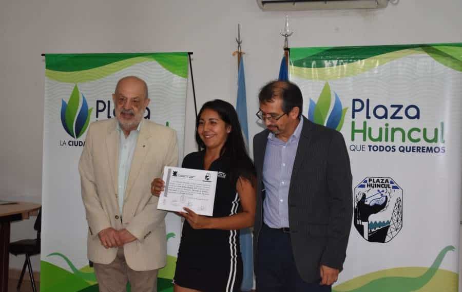 Hicieron cursos en Huincul y recibieron sus certificados