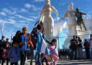 Cutral Co recordó a veteranos y caídos de Malvinas con un emotivo acto