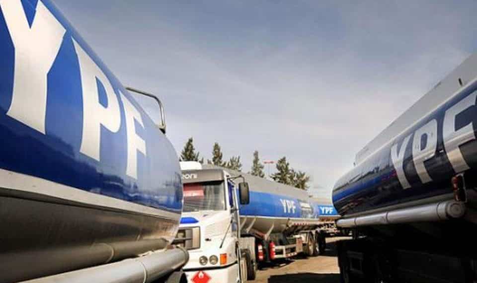 En Huincul no permitirán el estacionamiento de los camiones con cargas de combustibles