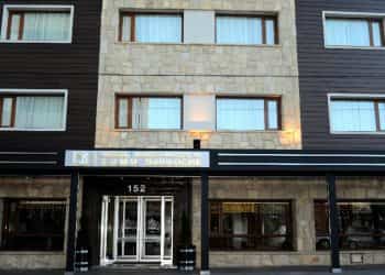 Separaron de la fuerza a las policías que robaron el hotel de Bariloche
