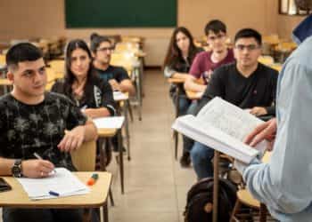 PAE pagará becas a quienes quieran estudiar ingeniería o geología