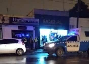 Maniataron e intentaron ahorcar a un joven para robar una tienda en Cutral Co