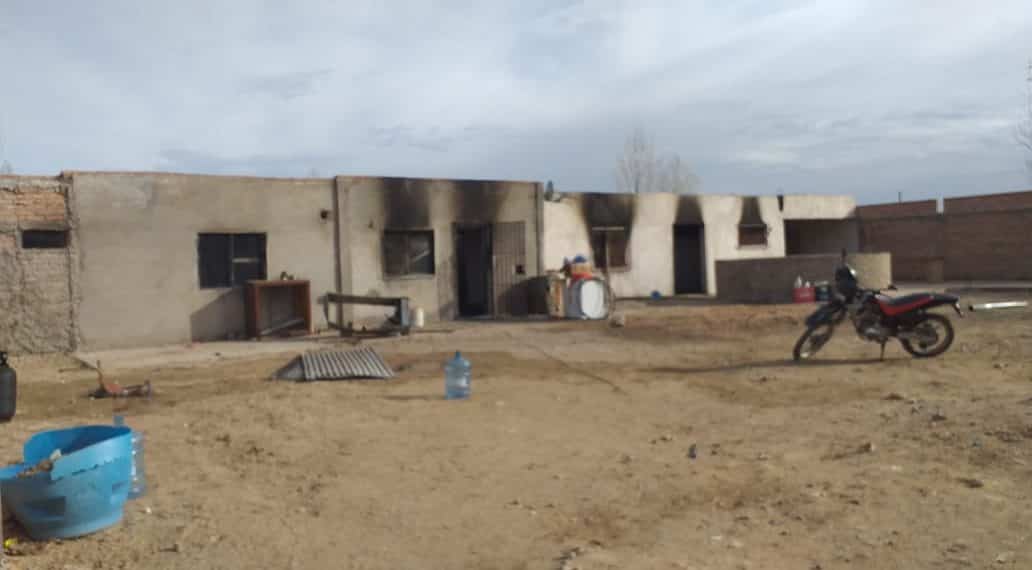 Ardió una casa del barrio Nehuen Che de Cutral Co