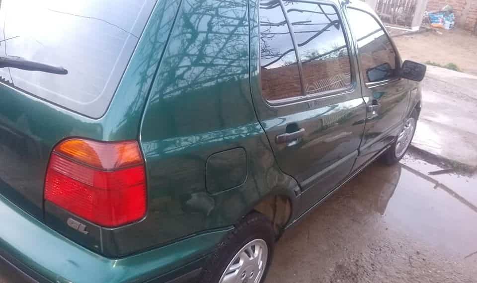Le roban el auto estacionado y lo recuperó después en Cutral Co