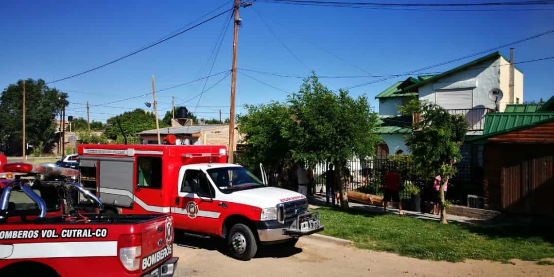 Cutral Co: bomberos sofocan el incendio en una casa