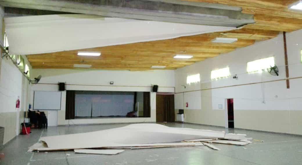 Plaza Huincul: Escuela 159 retrasaría el inicio de clases por la caída del techo