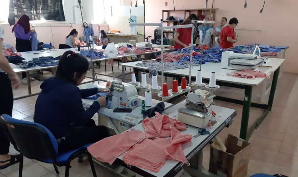 Huincul: COPADE llegó hasta el taller textil para generar nuevos diseños