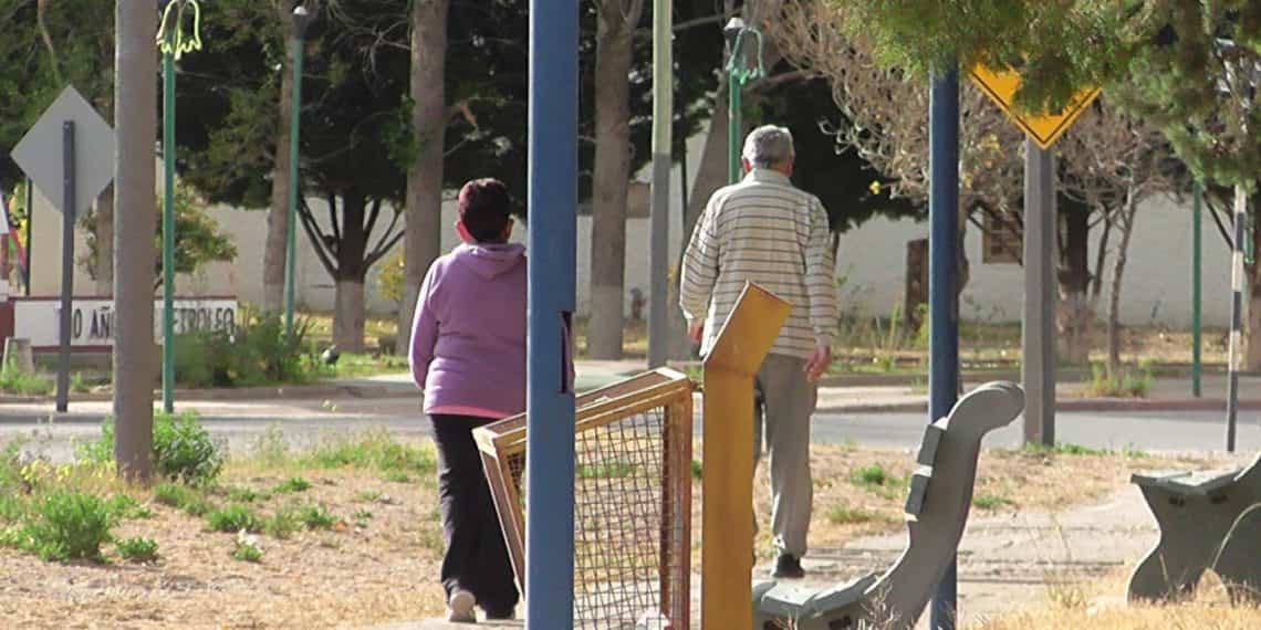 Salidas en Cutral Co y Huincul: hubo distancia social pero se incumplieron normas
