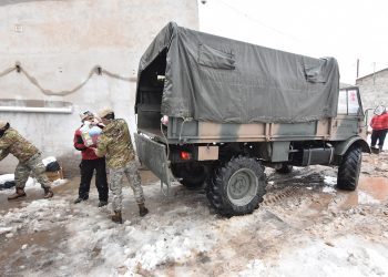 Huincul pidió el Unimog del ejército para llegar a las zonas más afectadas