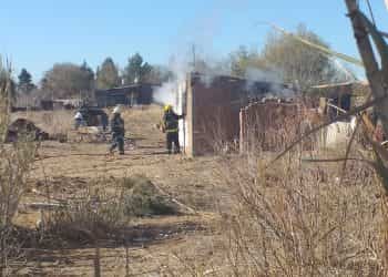 Ardió una casilla en la zona rural de Cutral Co