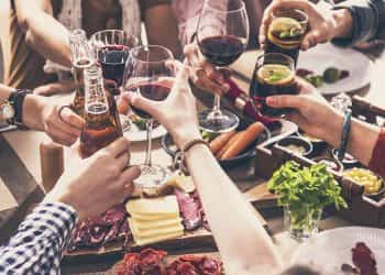 La provincia habilitó las reuniones entre familiares y amigos