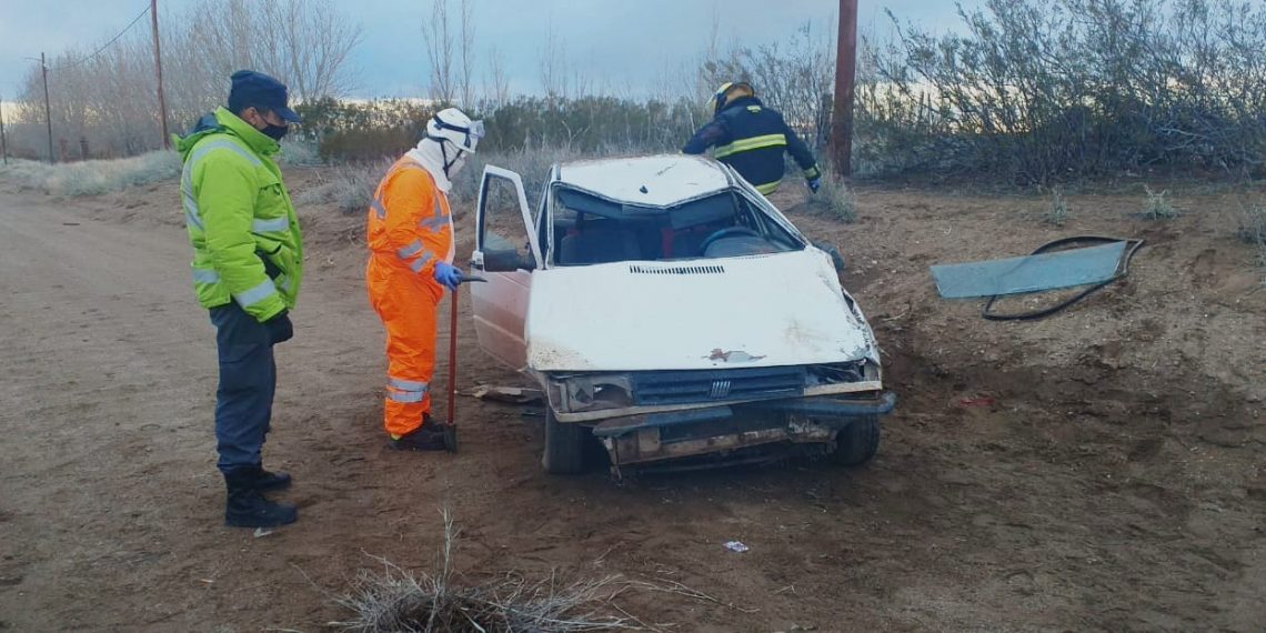 Huincul: Vuelco en Zona de Chacras