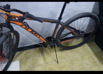 Le robaron la bicicleta en La Anónima de Huincul y pide ayuda para recuperarla