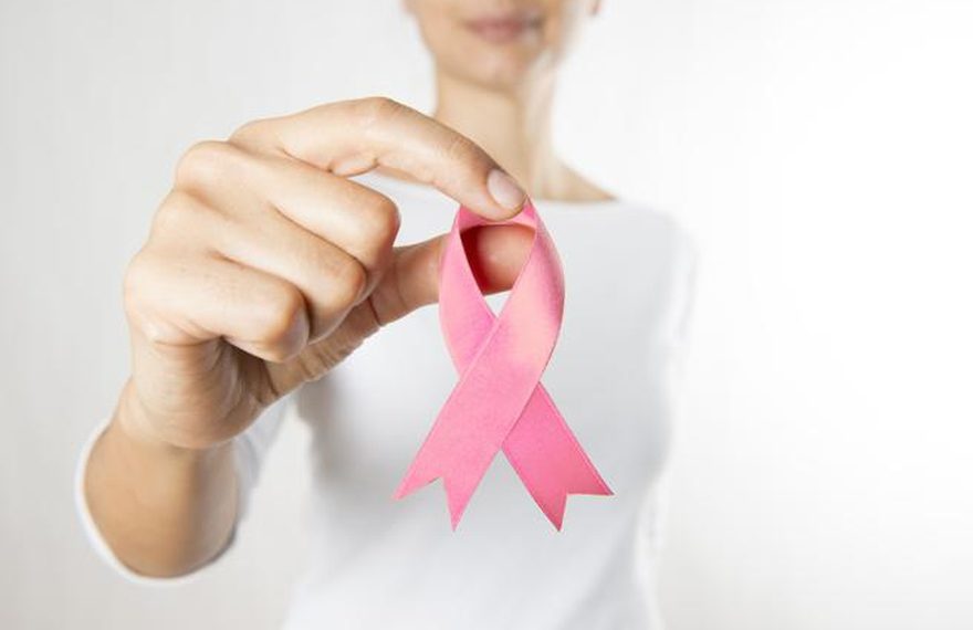 Lucha contra el cáncer de mama: proponen iluminar edificios de rosa en Cutral Co