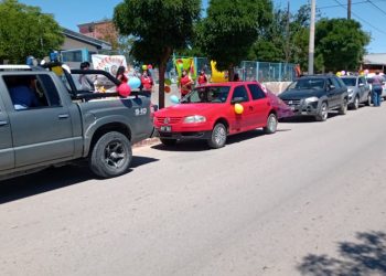 Caravana para despedir a niñas y niños de Gajitos de Ternura en Huincul