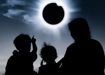 ¿Cómo cuidar los ojos durante el eclipse solar de Cutral Co?