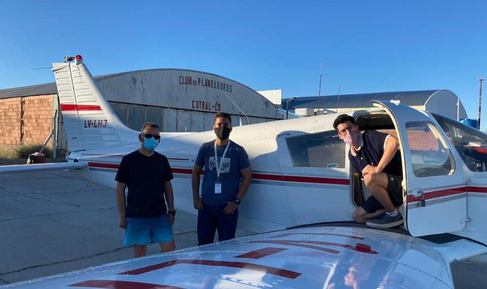 En avión desde Cutral Co llevaron donaciones a la población afectada por los incendios en El Bolsón