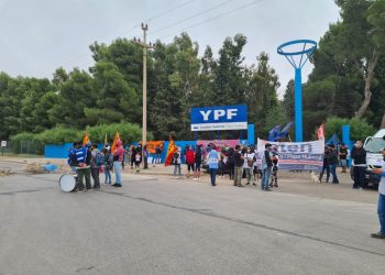 Con una caravana ATEN y otros gremios estatales concluyeron la jornada de protesta