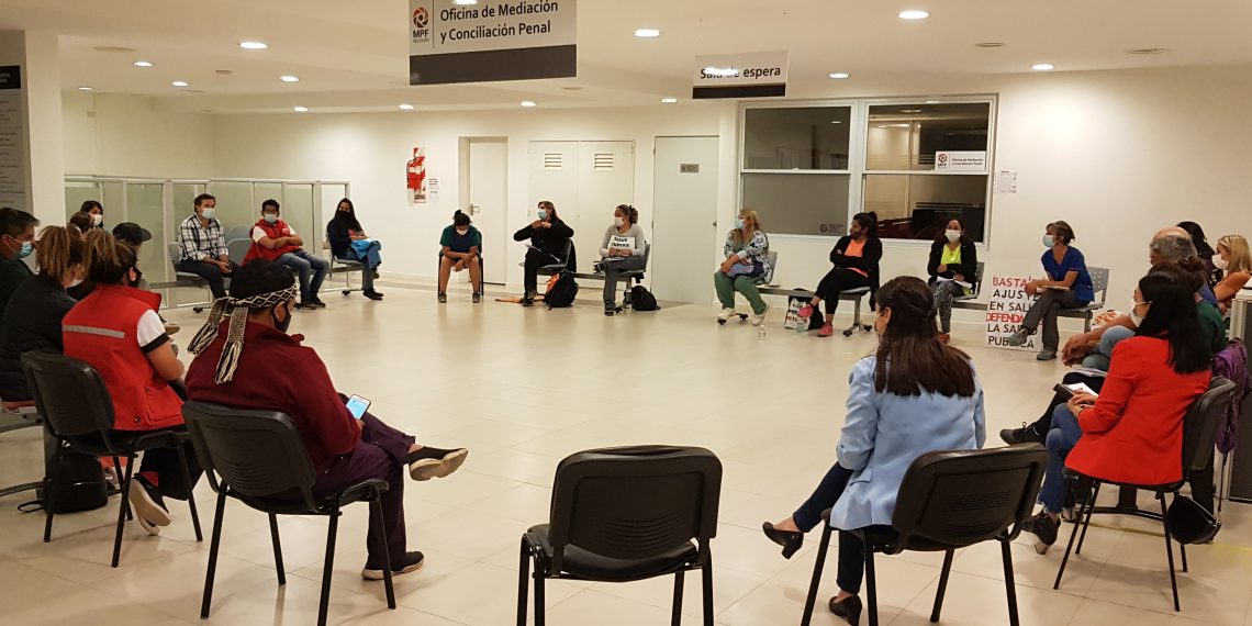 Conflicto en Salud: sin avances hay un cuarto intermedio y continua el corte de la ruta 22 en Plaza Huincul