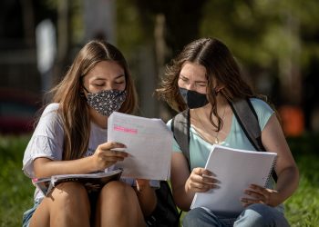 Hay 11 estudiantes de la UNCo que se suman a los becarios de PAE