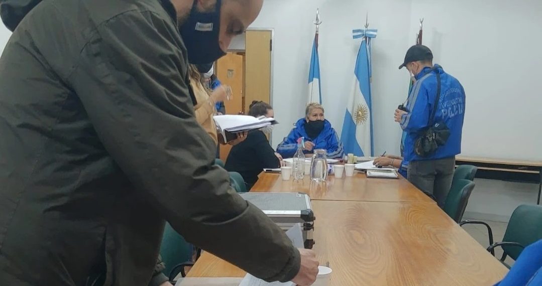 Explosión en escuela 144: allanaron la constructora y oficinas del CPE