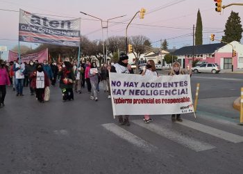 Cutral Co: Fuerte pedido de justicia por la muerte de la maestra Mónica Jara de Aguada San Roque