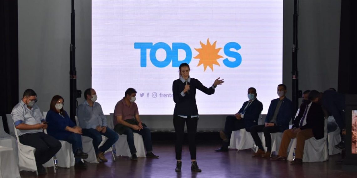 Bertoldi, candidata del Frente de Todos visitó Cutral Co y Plaza Huincul