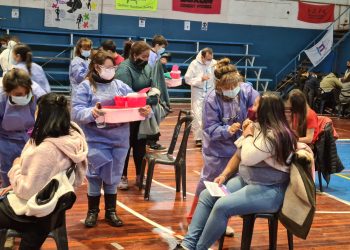 Viernes: darán 2º dosis de AstraZéneca con turno previo en Plaza Huincul