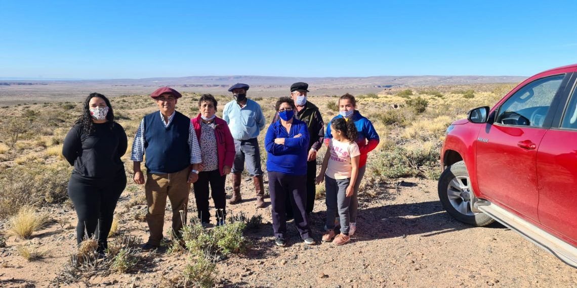 Crianceros versus turismo: no quieren extraños en sus campos cercanos a Plaza Huincul