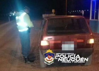 Huincul: lo atraparon manejando borracho un auto que tiene prohibido circular