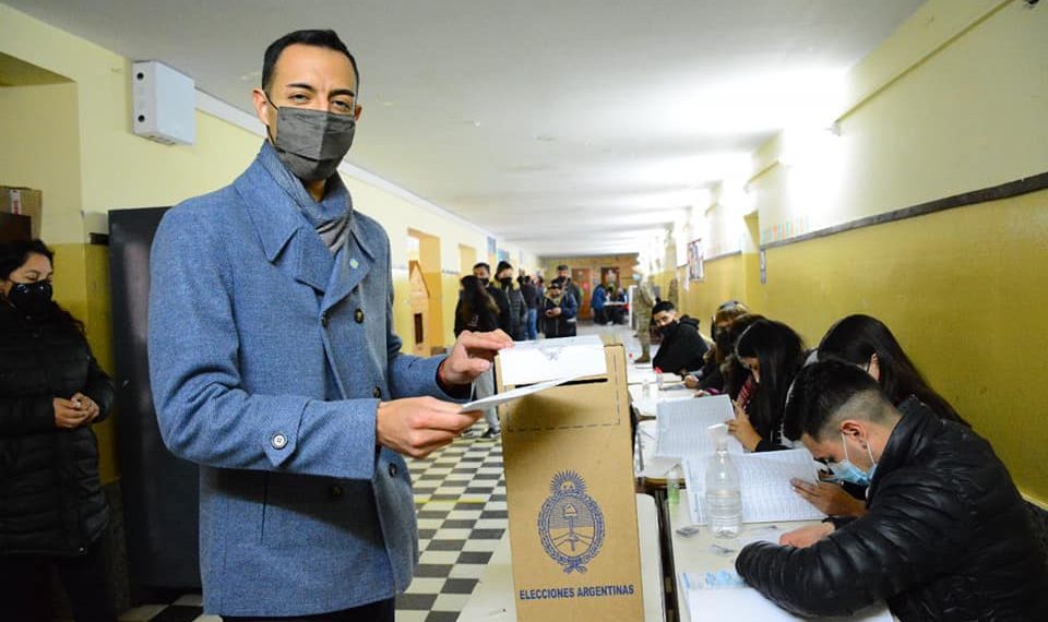 Cutral Co: Jesús San Martín votó en la escuela primaria N° 119