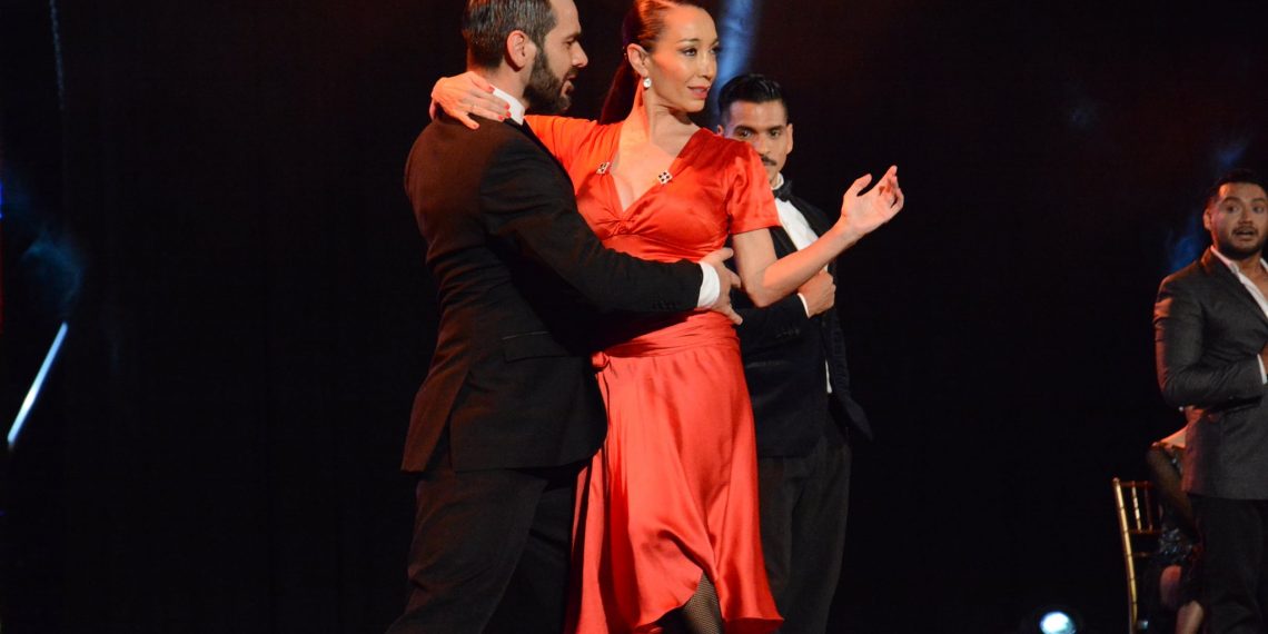 Mora Godoy trajo la danza ciudadana a Cutral Co