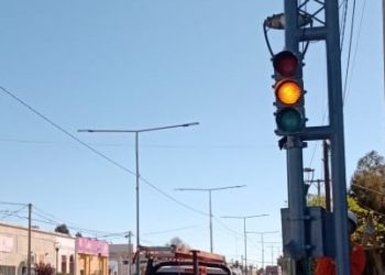 Se normalizó el funcionamiento de los semáforos de Avenida Moreno en Plaza Huincul
