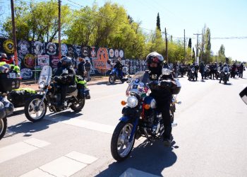 Motoqueros partieron de Cutral Co hacia San Martín de los Andes