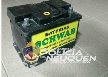 Plaza Huincul: iba en moto con una batería robada y lo demoraron