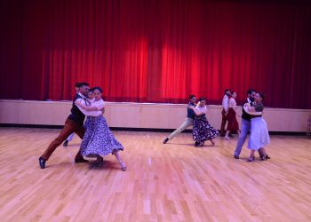 Mora Godoy trajo la danza ciudadana a Cutral Co