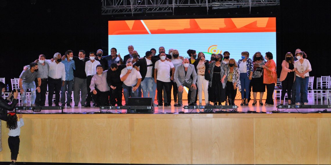 Municipales que cumplieron 25 años fueron homenajeados en Cutral Co
