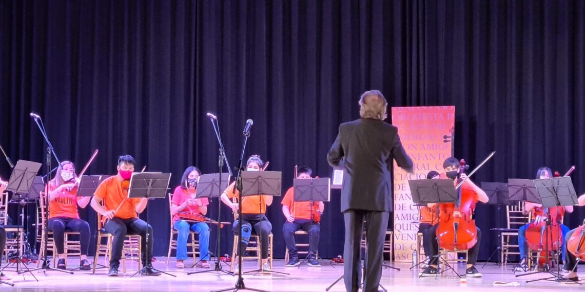 La Orquesta de los Chicos homenajeó  al personal que vacunó contra el coronavirus en Cutral Co y Huincul