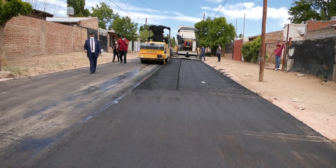El barrio Nehuen Che de Cutral Co tiene nuevo asfalto
