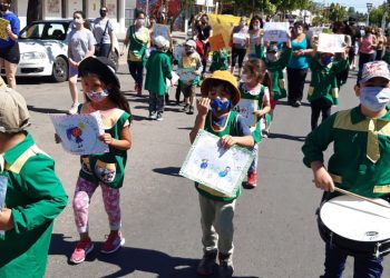 Cutral Co: el jardín Copelco marchó por los derechos de los niños, niñas y adolescentes
