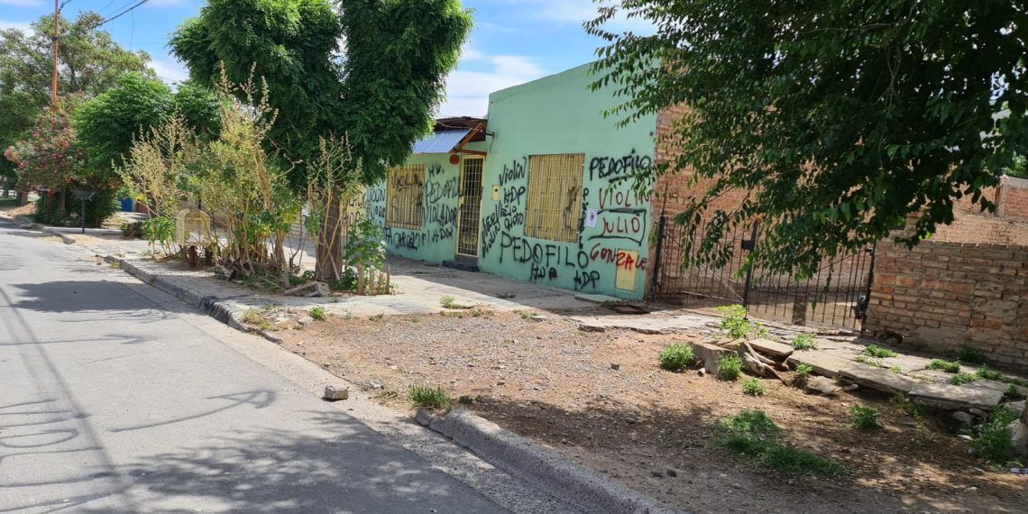 Cutral Co: declararon culpable de violación a un abuelo y vecinos escracharon su casa