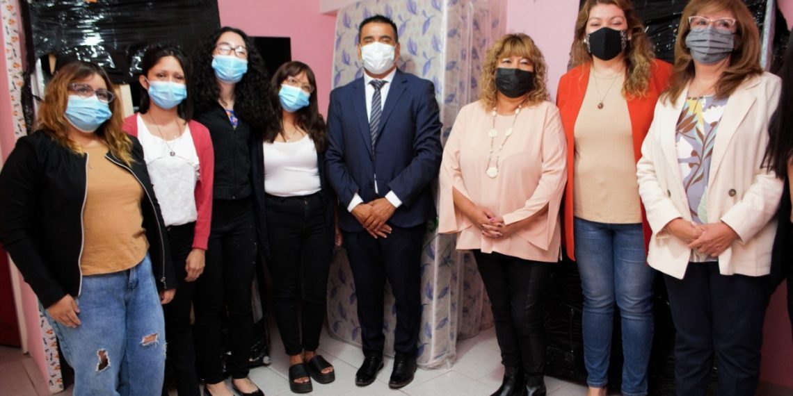 El refugio para mujeres de Cutral Co recibió un aporte de Pampa Energía