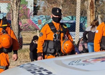 Bomberos de la policía neuquina se capacitaron en bienestar laboral y de salud